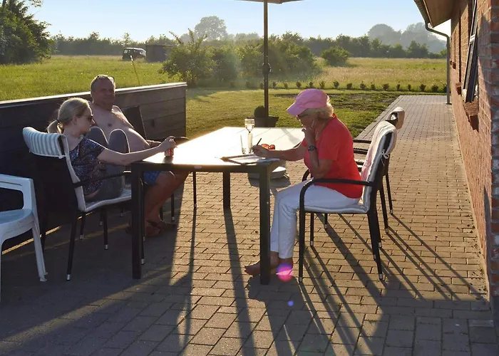 8 Person In Sydals-by Traum *